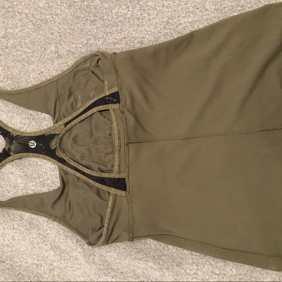 Lululemon tank - Picture 3 of 3